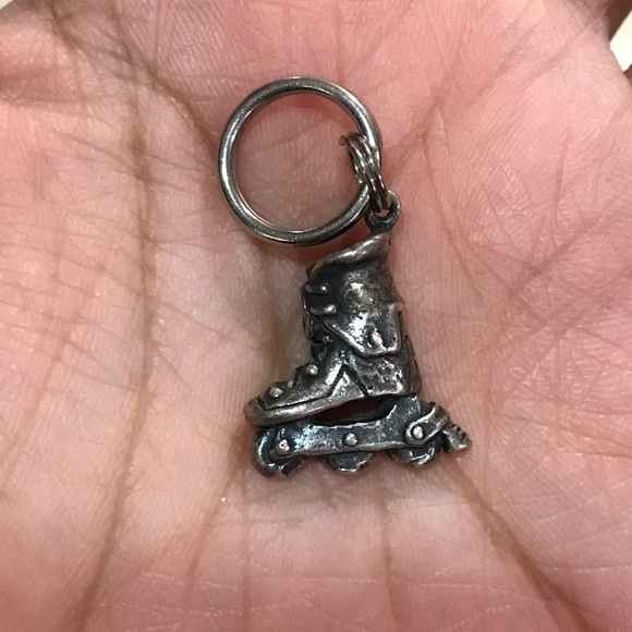 925 Sterling Silver Roller Skates Handcrafted 3D Pendant Charm - Picture 5 of 5